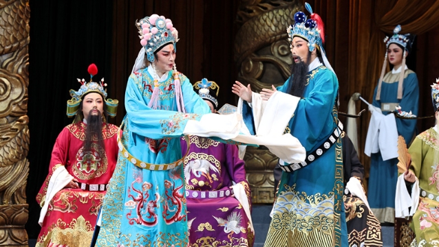 紹興市越劇團成團首部越劇《孟麗君》在更俗劇院上演