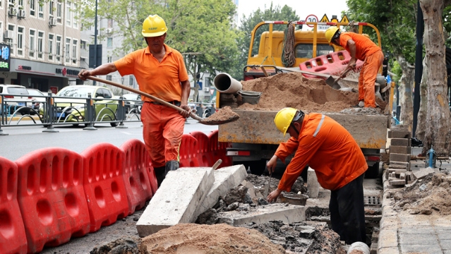 “一點一策”治積水 濠北路施工筑牢汛期防線